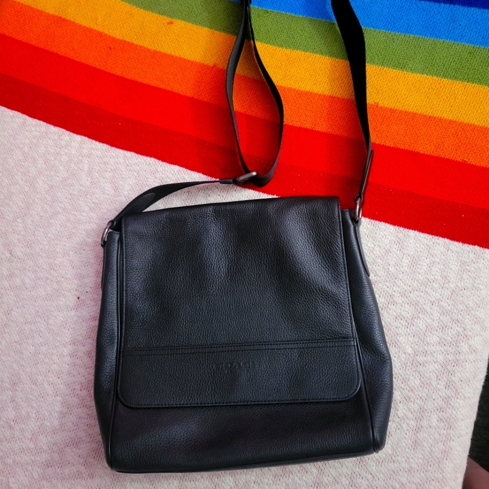 Coach black messenger